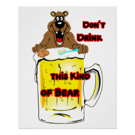 Grappige beer die een bad neemt in een glas bier o perfect poster