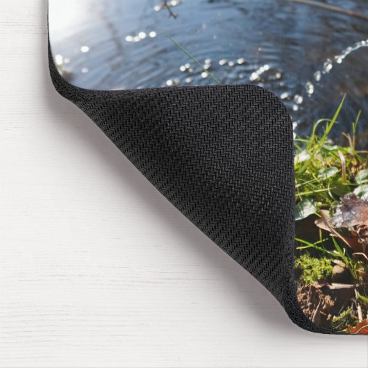 Grappige beer die ondeugend plast. muismat (Hoek)