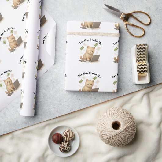 Grappige Beige Minimale Gestresseerde Kat Belastin Cadeaupapier (Crafts)
