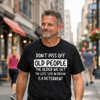 Grappige 'Bemoei je niet met oude mensen' T-shirt