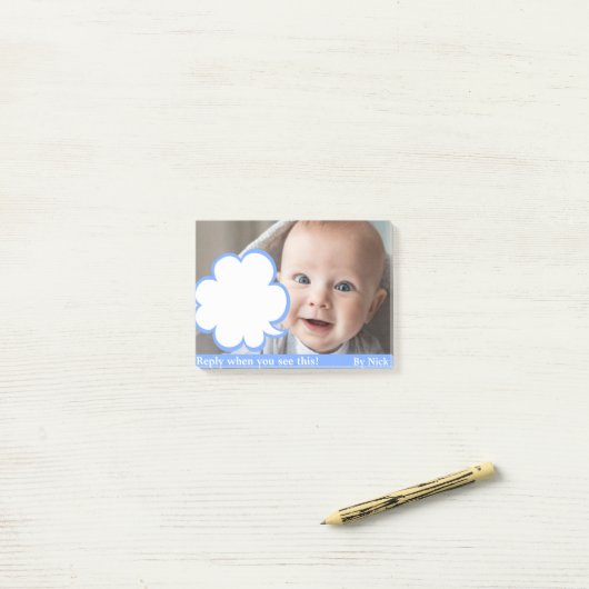 Grappige berichten van de baas. post-it notes (Op bureau)