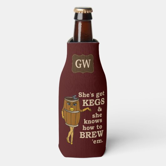 Grappige Bierbrouwer Keg Vrouw met Monogram 2 Flesjeskoeler (Fles Voorkant)