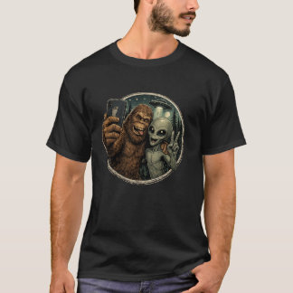 Grappige Bigfoot & Alien Selfie Retro UFO T-shirt