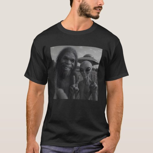 Grappige Bigfoot Alien T-shirt (Voorkant)
