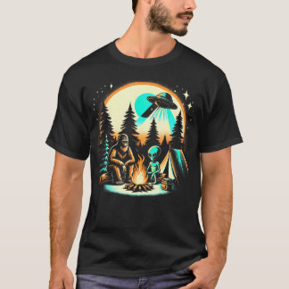 Grappige Bigfoot Alien Ufo Kamperen Buiten Avontuu T-shirt