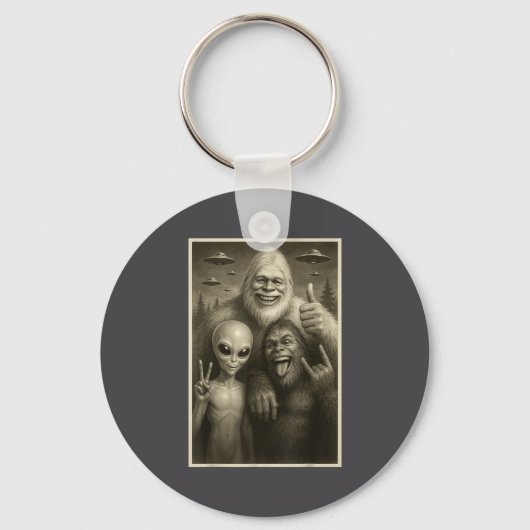Grappige Bigfoot, Alien, & Yeti Sasquatch Rock On Sleutelhanger (Voorkant)