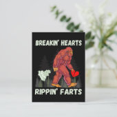 Grappige Bigfoot Breakin Hearts Rippin Farts Briefkaart (Staand voorkant)