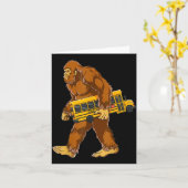 Grappige Bigfoot-buschauffeur Sasquatch Schoolbusl Kaart (Gele Bloem)