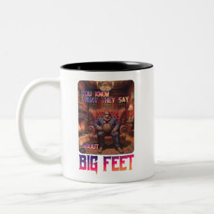 Grappige Bigfoot Feet Meme Tweekleurige Koffiemok