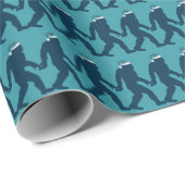 Grappige Bigfoot in Santa Hat Blue Christmas Cadeaupapier (Rol Hoek)