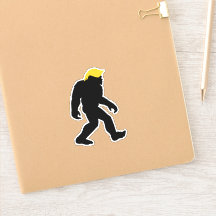 Grappige Bigfoot in Trump Yellow Hair 2024 Verkiez