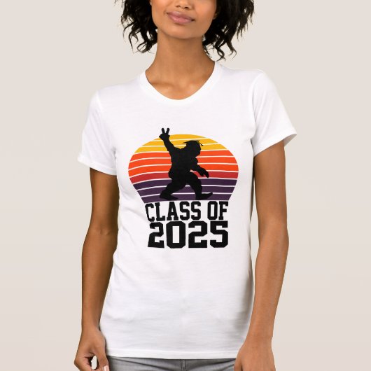 Grappige Bigfoot-klasse van 2025 - Afstuderen 2025 T-shirt (Voorkant)