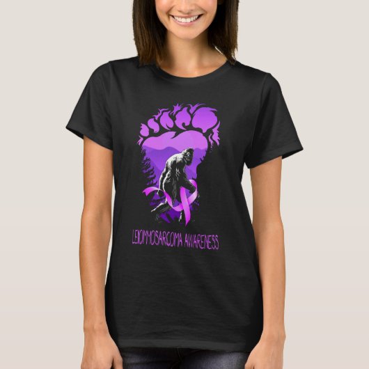 grappige bigfoot ondersteunt leiomyosarcoma - bewu t-shirt (Voorkant)
