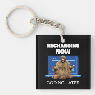 Grappige Bigfoot-programmeur die later codeert na Sleutelhanger