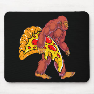 Grappige Bigfoot Wandelen met grote pizza slice Muismat