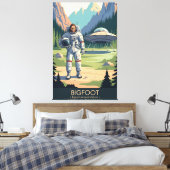 Grappige Bigfoot WPA Reisgids Canvas Afdruk (Insitu (Slaapkamer))