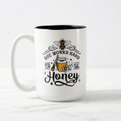 grappige bijen voegen monogram toe tweekleurige koffiemok (Links)