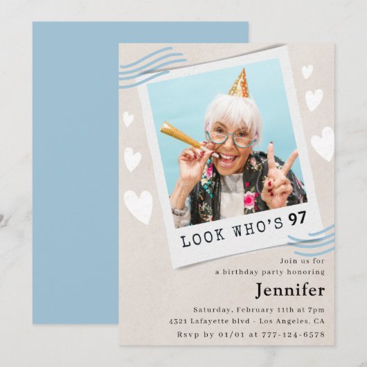 Grappige blauwe look wie is 97 Foto 97e verjaardag Kaart (Voorkant / Achterkant)