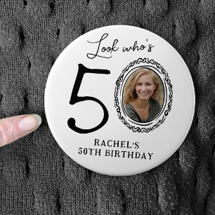 Grappige blik wie is 50! Foto 50ste verjaardag Ronde Button 7,6 Cm
