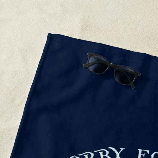 Grappige Boating Gag Moderne Familie Strand Vakant Strandlaken (In situ)