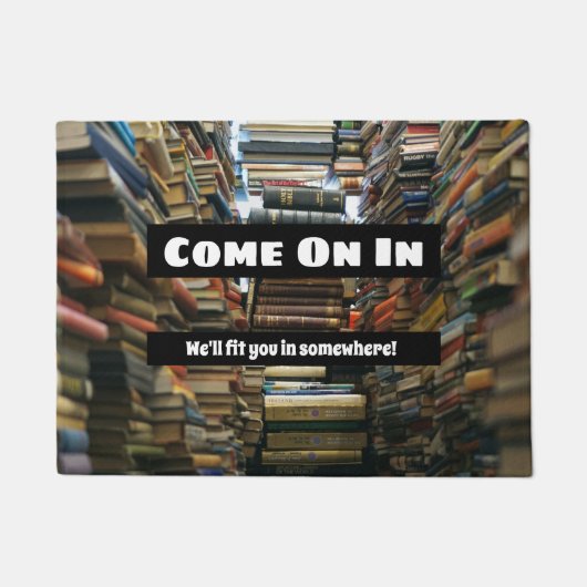 Grappige boekenliefhebbers welkom met stapels boek deurmat (Voorkant)