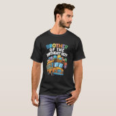 Grappige broer van de verjaardag jongen school bus t-shirt (Voorkant volledig)