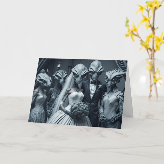 GRAPPIGE BRUILOFT GEFELICITEERD Aliens Wenskaart Kaart (Gele Bloem)