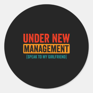 Grappige bruiloft onder nieuwe leiding spreek met ronde sticker