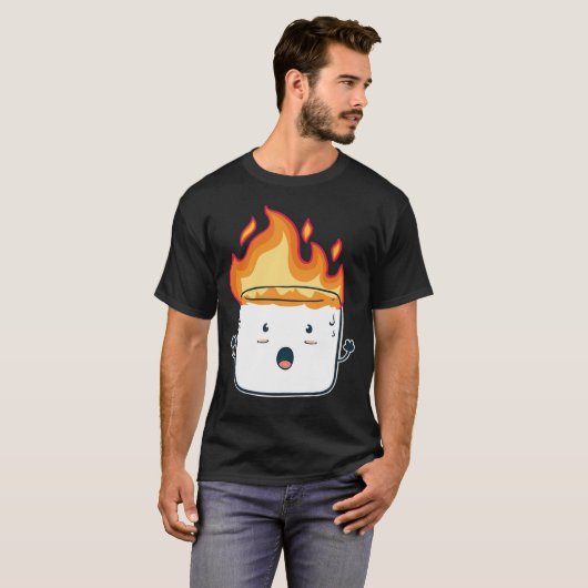 Grappige Burning Marshmallow Camping T-shirt (Voorkant volledig)