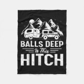 Grappige camper diep in deze Hitch camping Fleece Deken (Voorkant)