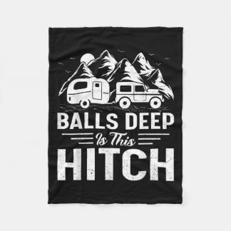 Grappige camper diep in deze Hitch camping Fleece Deken