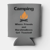 Grappige Camping Quote met Marshmallows en Vriende Blikjeskoeler (Voorkant)