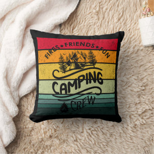 Grappige campingcrew slogan fun camper vrienden kussen