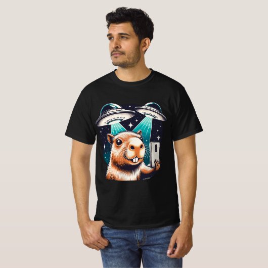 Grappige Capybara, Capybara Selfie met UFO's T-shirt (Voorkant volledig)