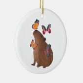 Grappige Capybara met Vlinder – Knagend Cute Dier Keramisch Ornament (Rechts)