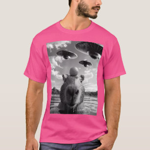 Grappige Capybara-selfie met buitenaardse UFO's T-shirt