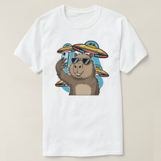 Grappige Capybara Selfie met UFO Alien Ruimteschip T-shirt