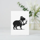 Grappige Capybara Wijn Glas Minimalistische Modern Briefkaart (Staand voorkant)