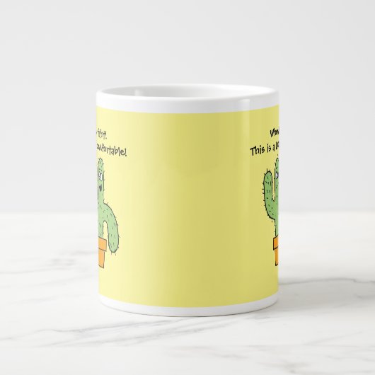 Grappige Cartoon Cactus in Pot Heldere Zonneschijn Grote Koffiekop (Voorkant)