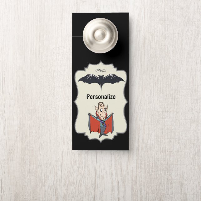 Grappige Cartoon Dracula Flying Bat Gepersonalisee Deurhanger (Op knop)