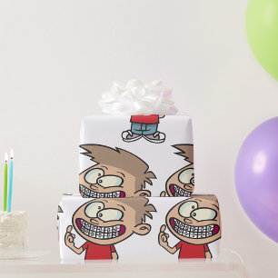 Grappige Cartoon Jongen met Beugel Glimlach Cadeaupapier