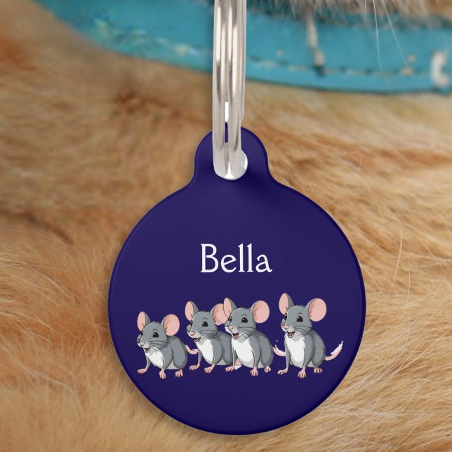 Grappige Cartoon Muizen Blauwe Kat Huisdierpenning (A cute ID tag for your pet cat, with mice picture, custom name, and your own text on the back)