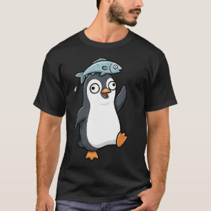 Grappige cartoon pinguïn met vis op hoofd t-shirt