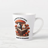 Grappige cavia's die onder rode paddenstoelen leze latte mok (Rechts)