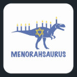 Grappige Chanoeka dinosaurus Menorah Saurus Dino Vierkante Sticker<br><div class="desc">Gelukkige Chanoeka-dinosauriër Menorahsaurus. Schattigee en gekke dinosaurus met menorah kaarsen op zijn rug. Dit maakt een geweldige knevelcadeau of verjaardagscadeau voor een wetenschaps- en dinoliefhebber of paleontoloog. Dit maakt een cadeau voor een wetenschaps- en dinoliefhebber of paleontoloog.</div>