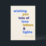 Grappige Chanoeka Love Latkes Lights Blauw Custom Feestdagenkaart<br><div class="desc">Vier het Festival of Lights met een glimlach met behulp van deze grappige Chanoeka-vakantiekaart, met de speelse uitdrukking Love Lakes and Lights op een vrolijke blauwe achtergrond. en vol feestvreugde, deze kaart is ideaal voor het delen van vakantievreugde met een humoristische twist. Of je nu warme wensen naar familie of...</div>