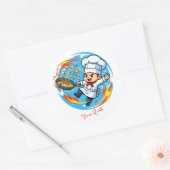 Grappige chef mascotte ronde sticker (Envelop)