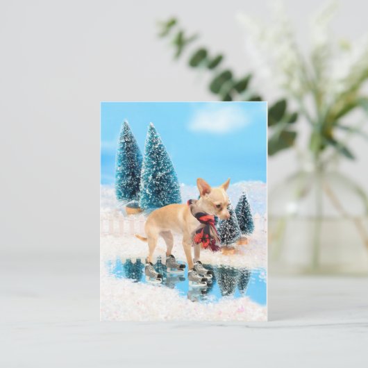 Grappige chihuahua met sjaal en schaatsen feestdagenkaart (Staand voorkant)