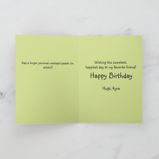 Grappige Chipmunks spelen Toadstool Happy Birthday Kaart (Binnen)