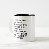 Grappige collega, moge de vlooien van duizend kame tweekleurige koffiemok (Voorkant links)